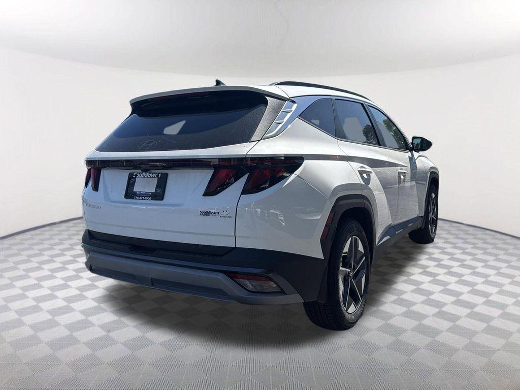 New 2026 White Hyundai SEL FWD image 5