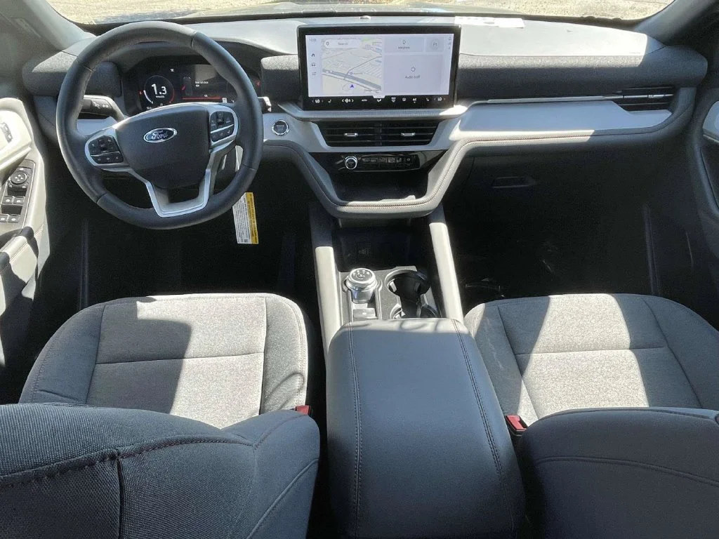 New 2027 Gray Ford Active image 11