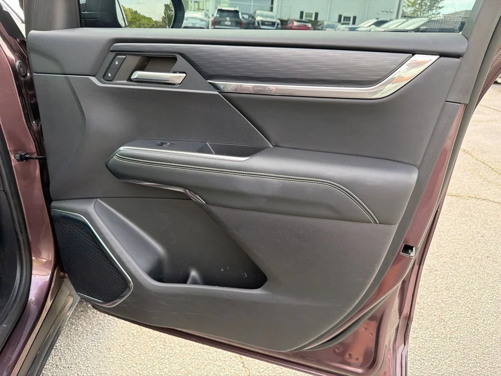 Used 2024 Brown GMC Elevation image 14