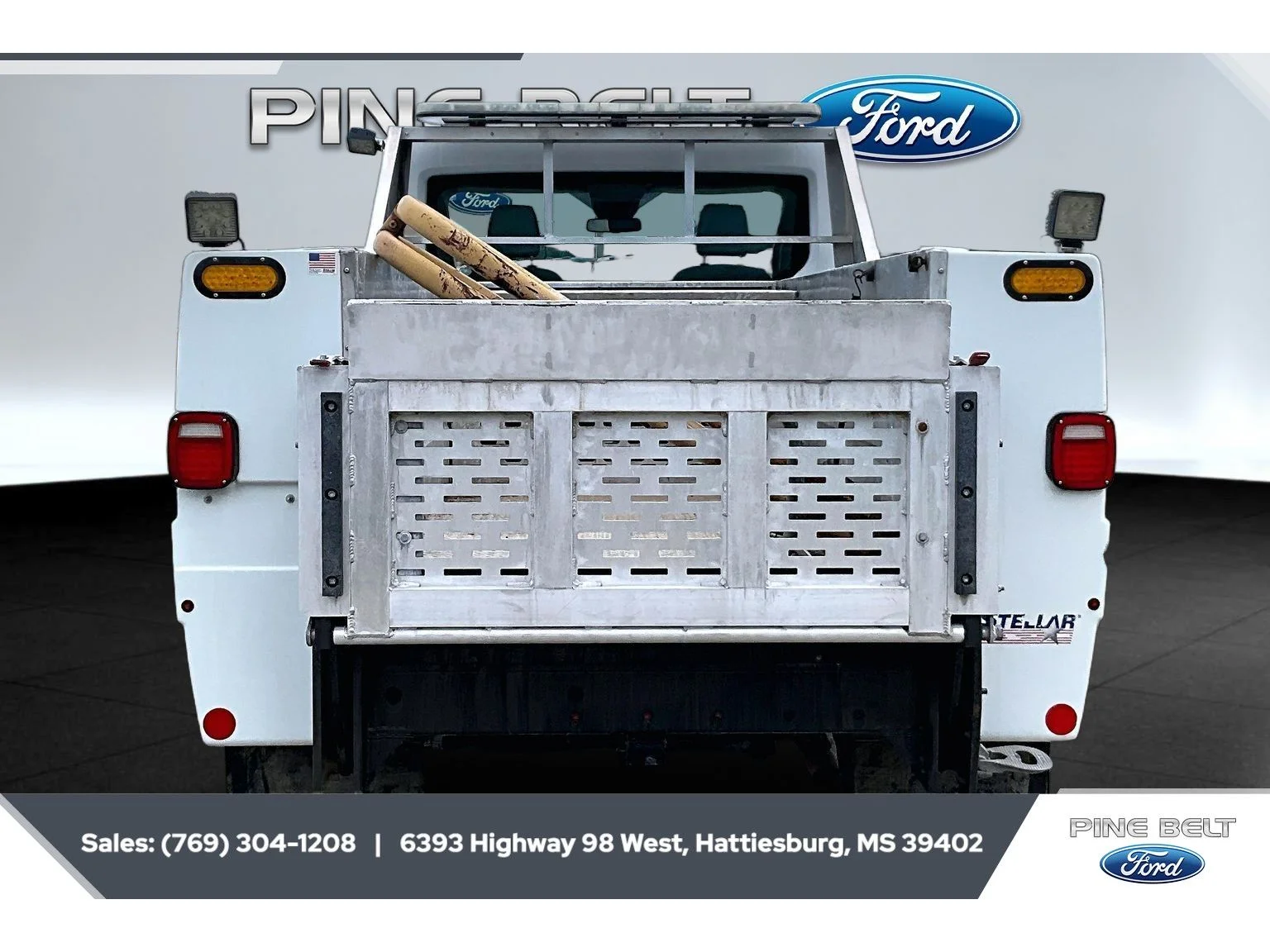 Used 2016 Oxford White Ford Base image 4