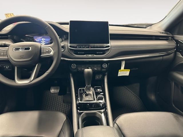 New 2026 Fathom Blue Pearl Coat Jeep Latitude image 10