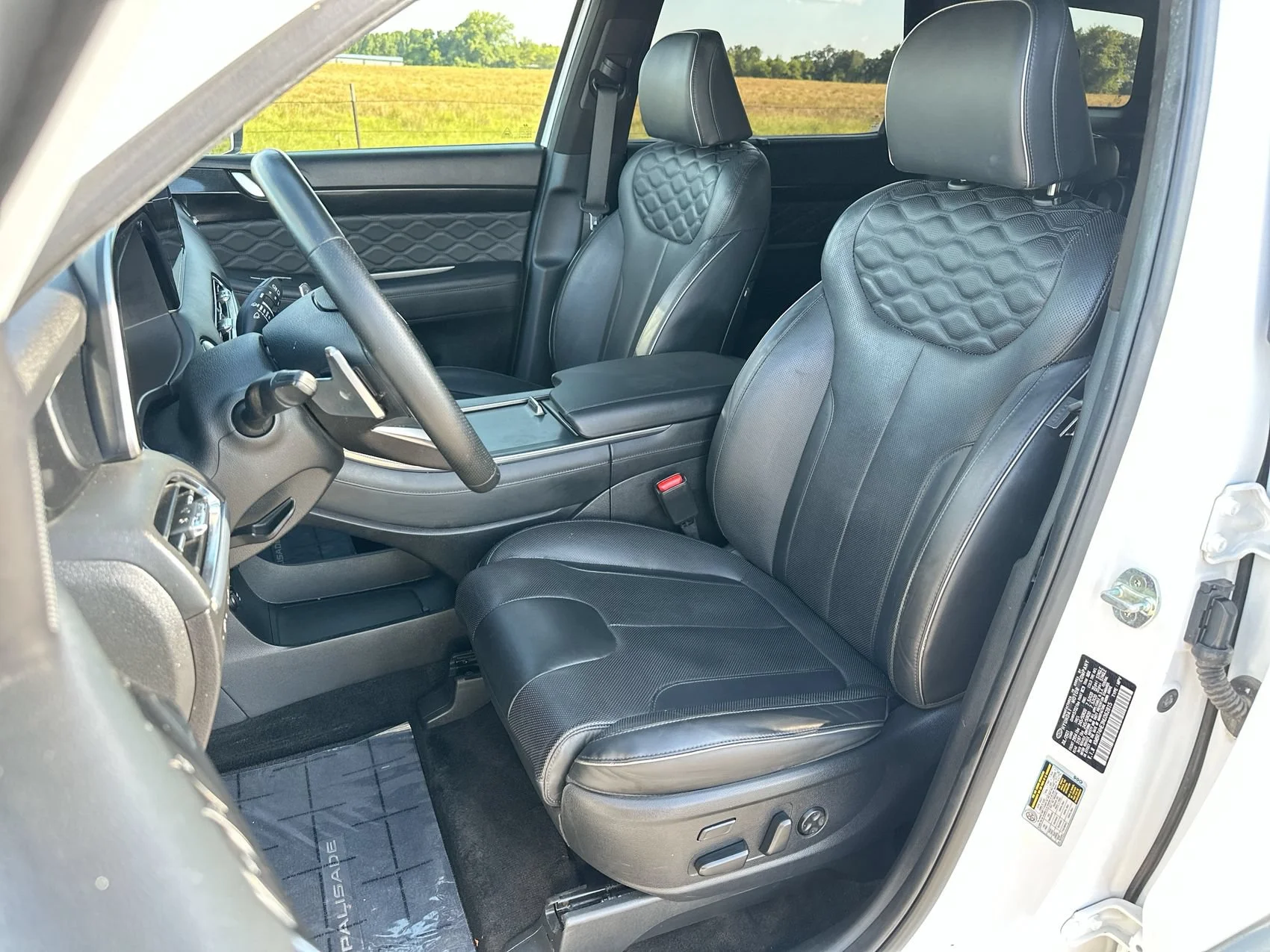 Used 2022 Hyper White Hyundai Calligraphy image 11