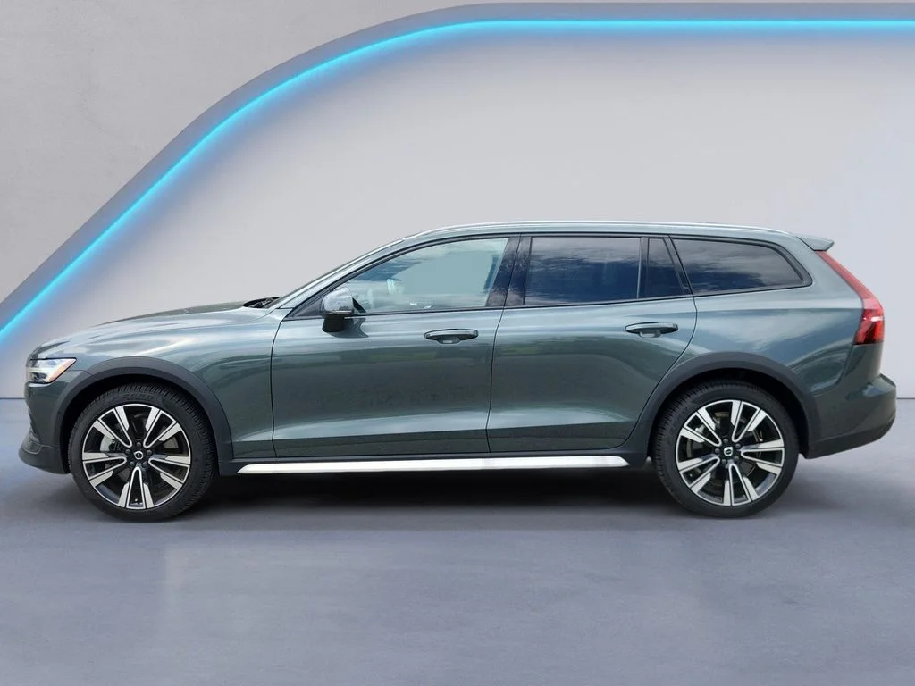 2026 Volvo V60 Cross Country Ultra - Photo 6