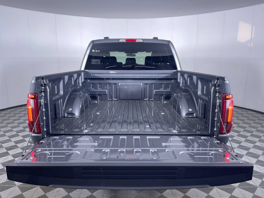 New 2026 Carbonized Gray Metallic Ford Lariat image 26