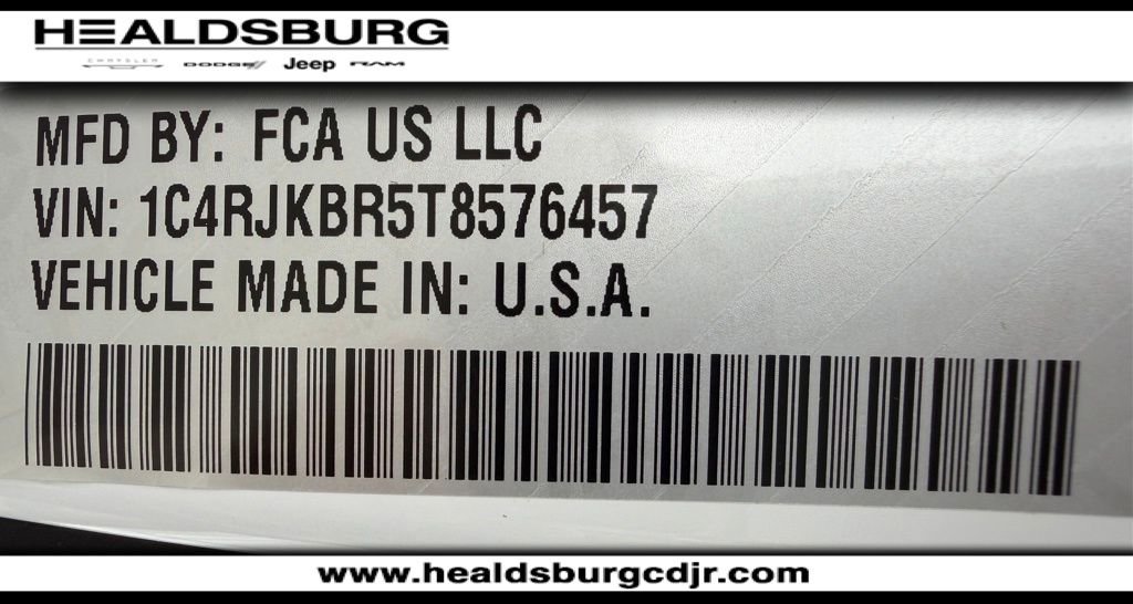 New 2026 Bright White Clear-Coat Exterior Paint Jeep Limited image 31