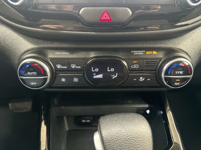 Used 2024  Kia S image 18