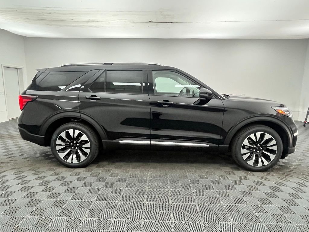 New 2026 Black Ford Platinum image 8