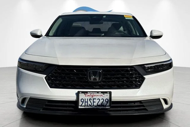 Certified Used 2023 Platinum White Pearl Honda EX image 9