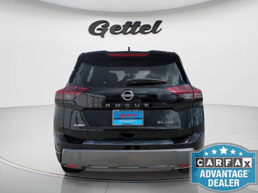 Used 2024 Black Nissan SL image 7