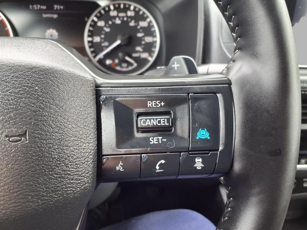 Used 2025 Gray Nissan SV image 14