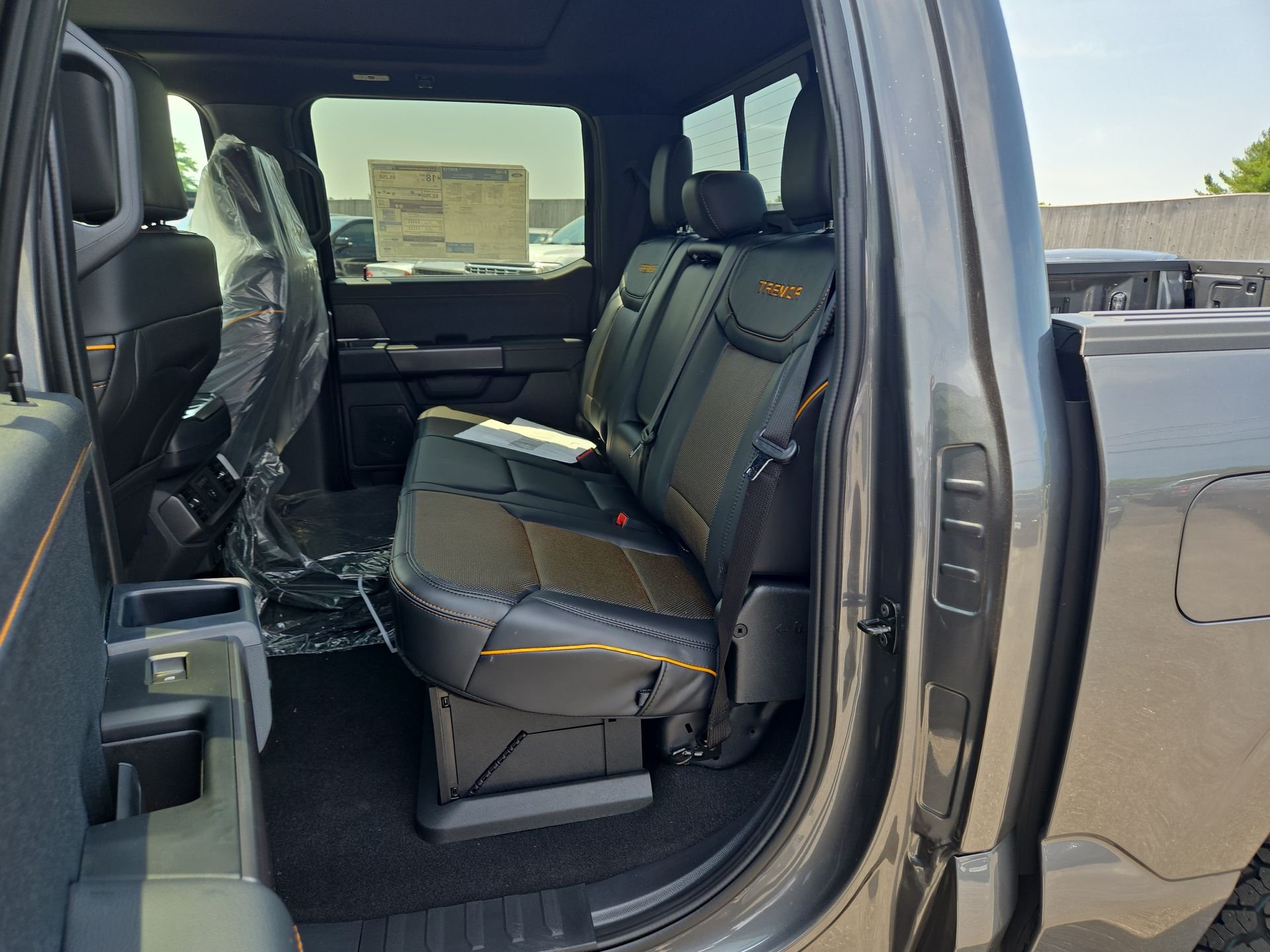 New 2026 Carbonized Gray Metallic Ford Tremor® image 4