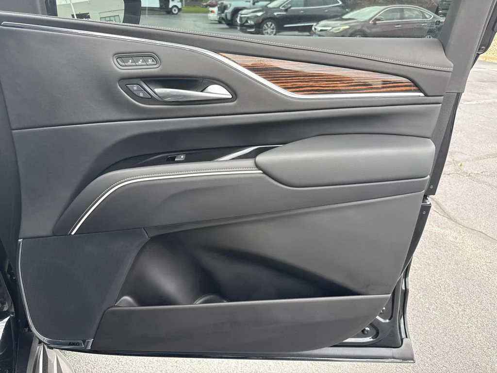 2024 Cadillac Escalade Premium Luxury - Photo 37