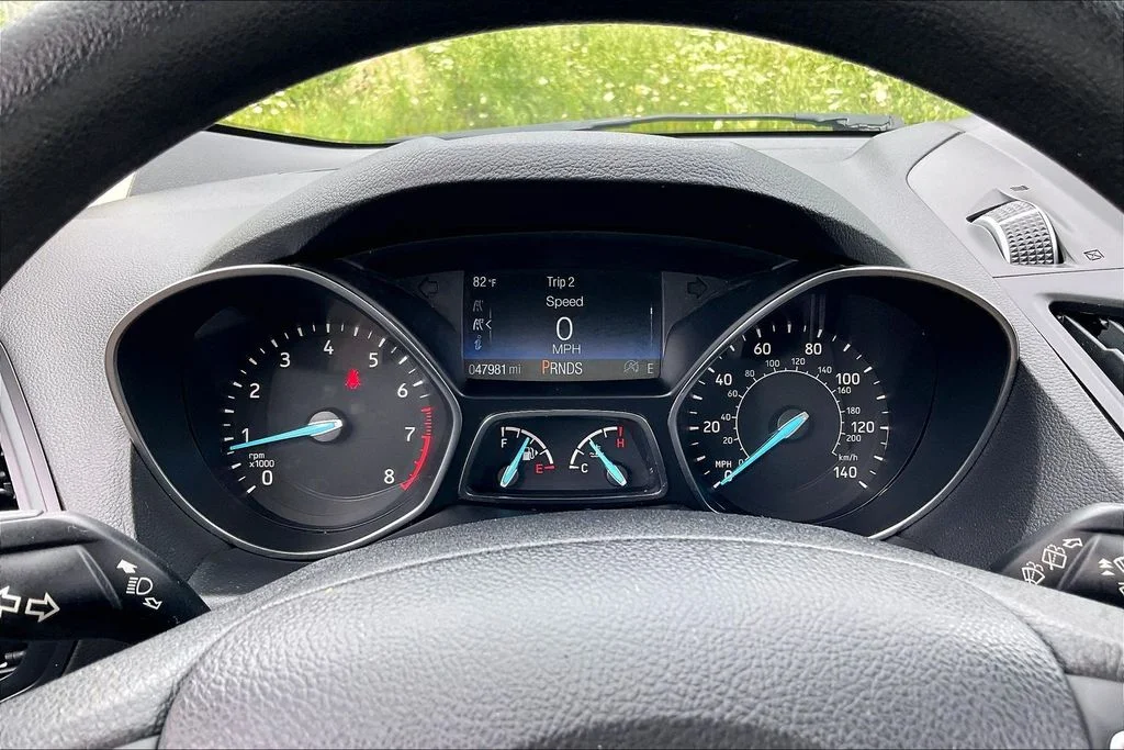 Used 2018 Gray Ford SE image 18