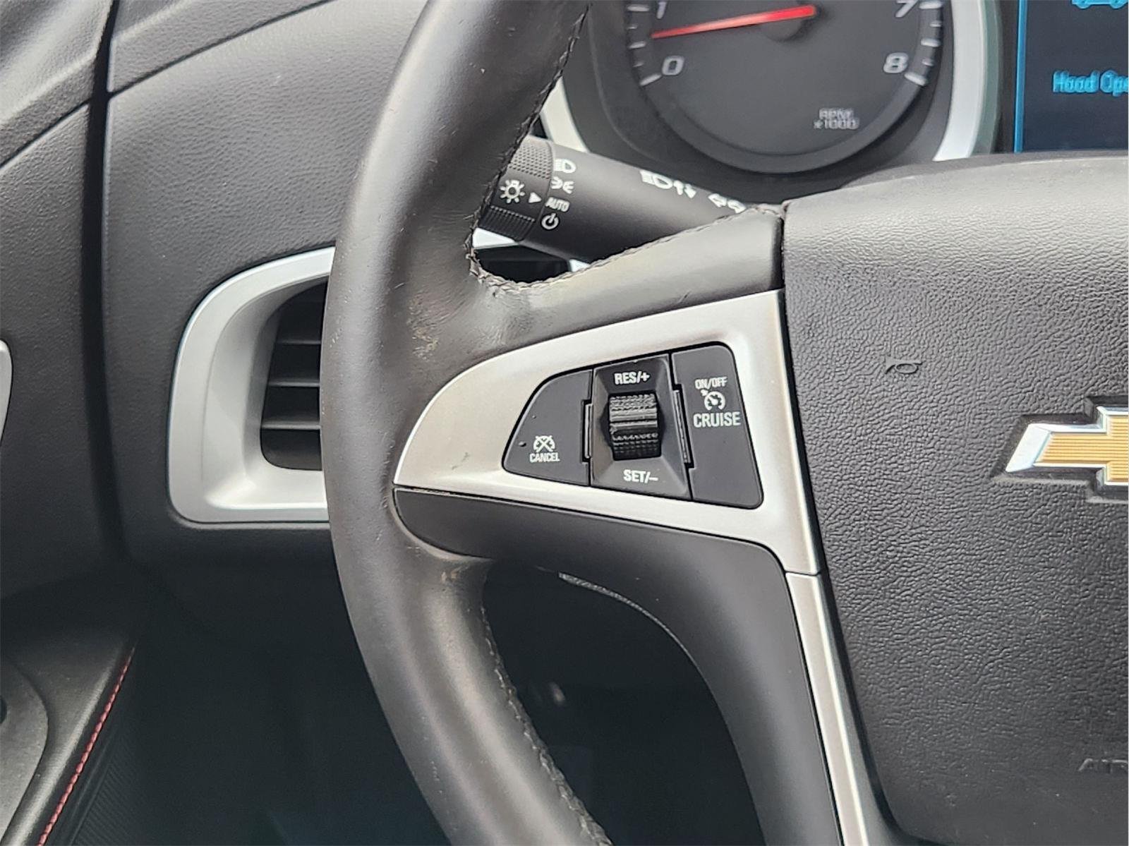 Used 2015 SILVER TOPAZ METALLIC Chevrolet LT image 26