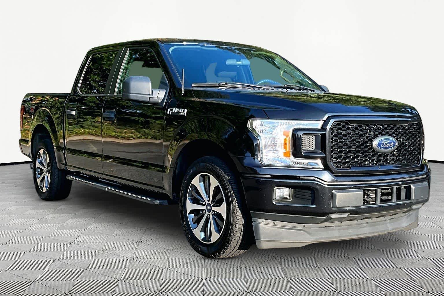 Used 2019 Agate Black Ford XL image 2