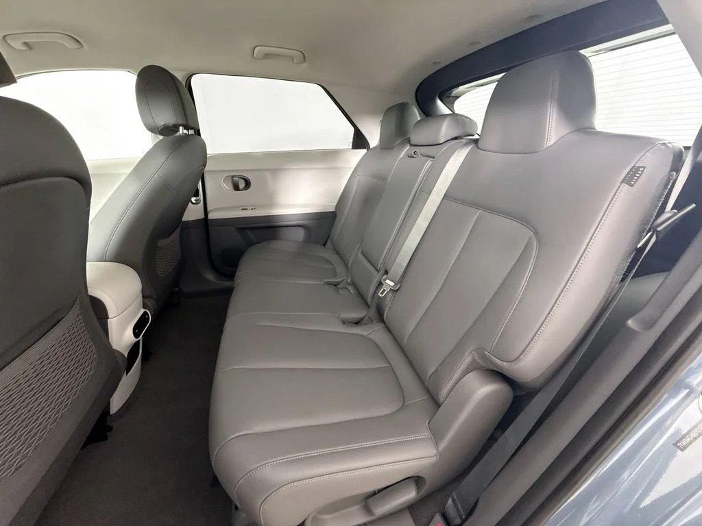 Used 2025 Blue Hyundai SEL image 24