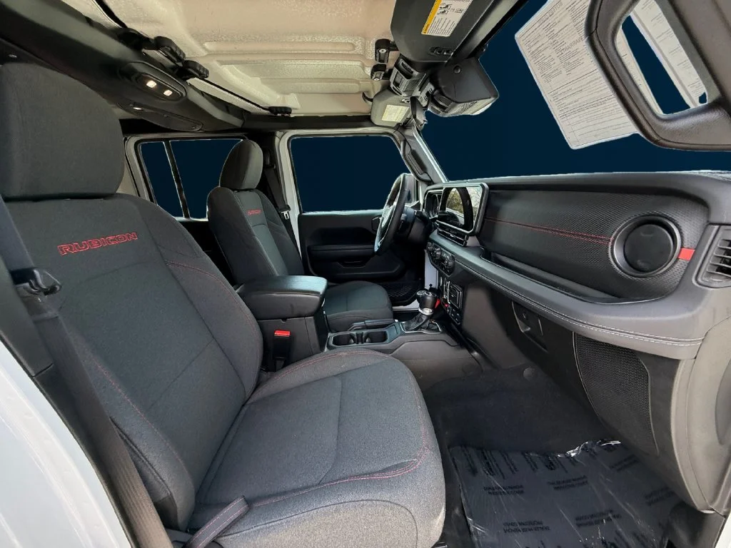 Used 2025 White Jeep Rubicon image 17