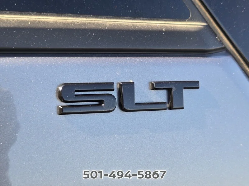 Used 2021 Steel Metallic GMC SLT image 11