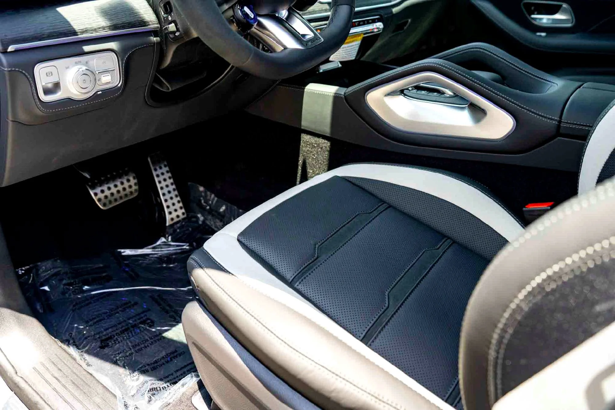 New 2026 Gray Mercedes-Benz AMG® GLE 63 S image 11