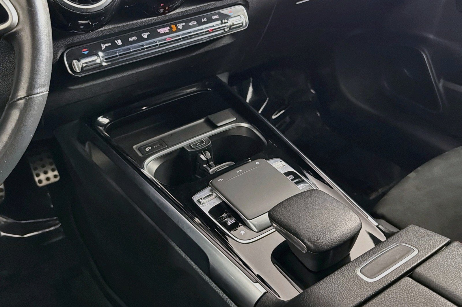 Used 2020 Galaxy Blue Metallic Mercedes-Benz 250 image 5