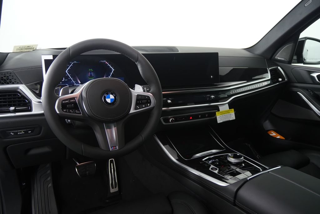 Used 2026 Carbon Black Metallic BMW sDrive40i image 18