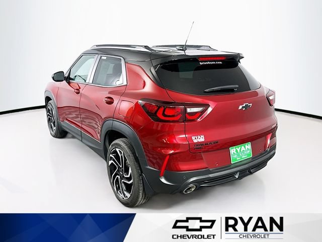 Used 2025 Crimson Metallic Chevrolet RS image 5