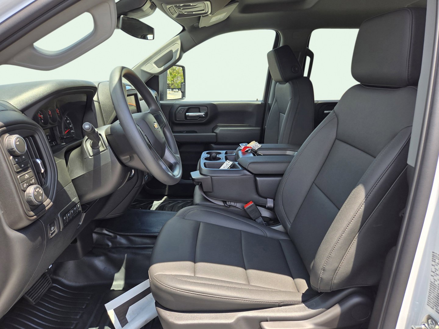 New 2026 Summit White Chevrolet Work Truck image 13