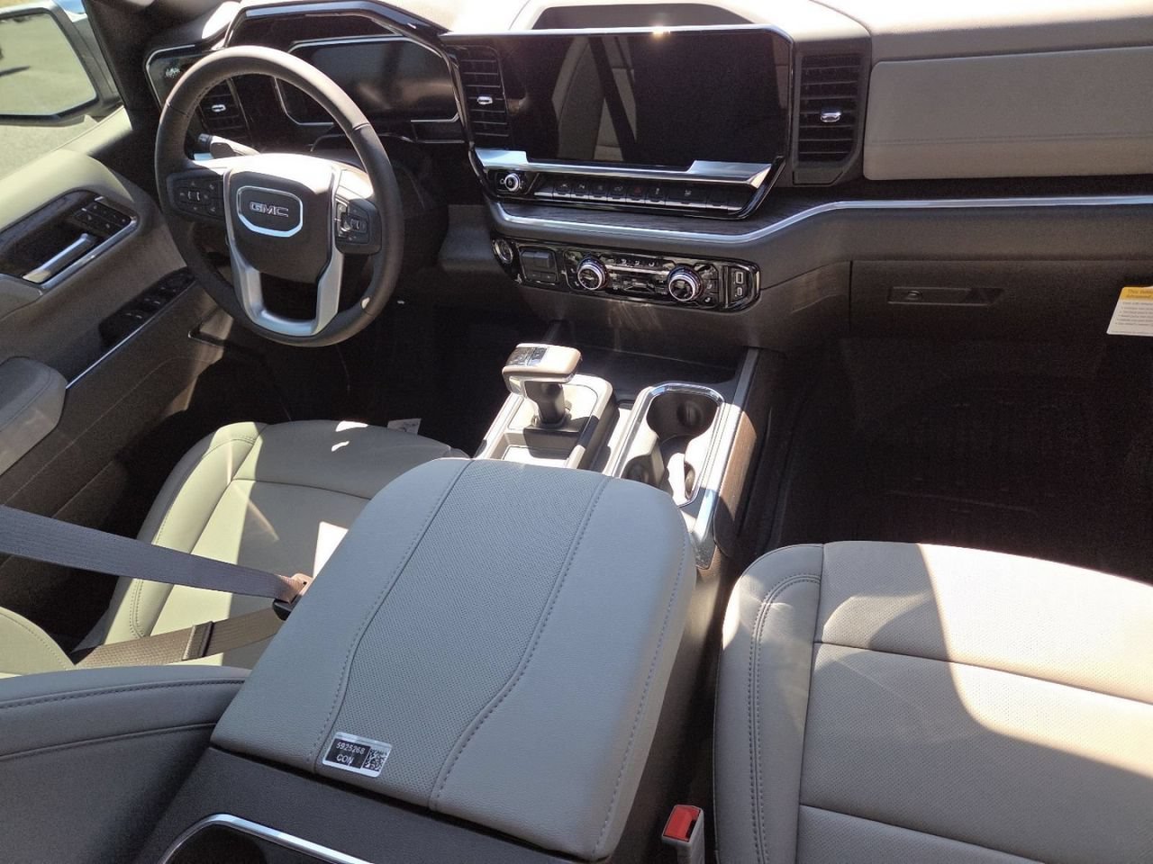 2026 GMC Sierra 1500 SLT - Photo 26