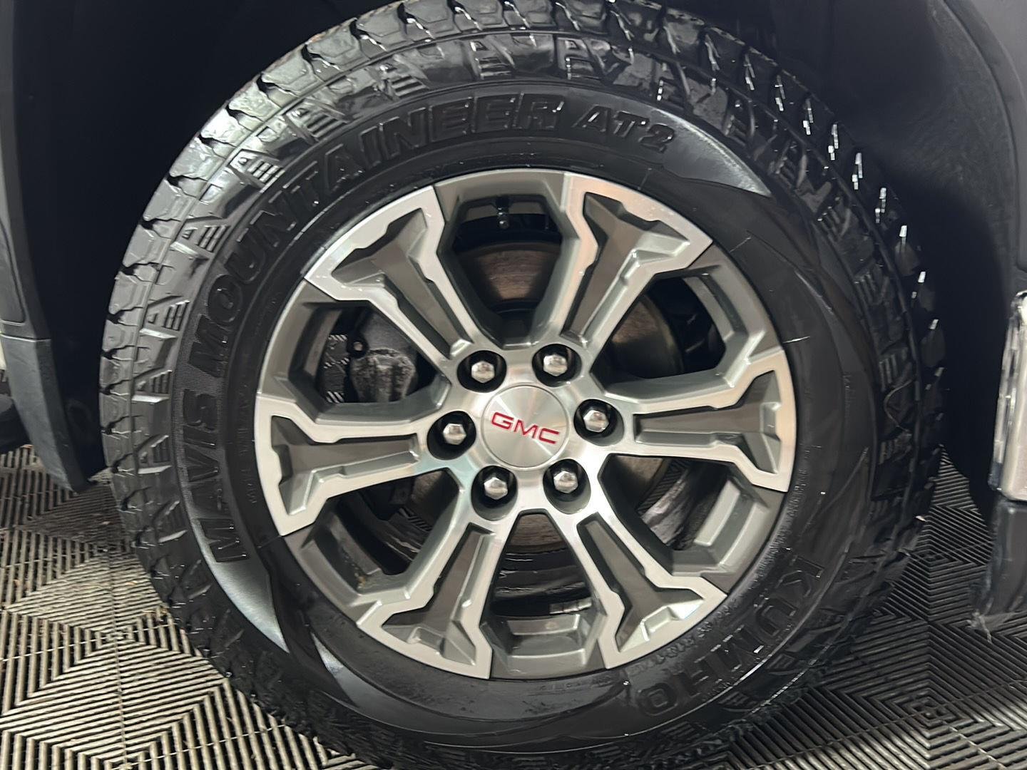 Used 2022 Summit White GMC SLT image 2