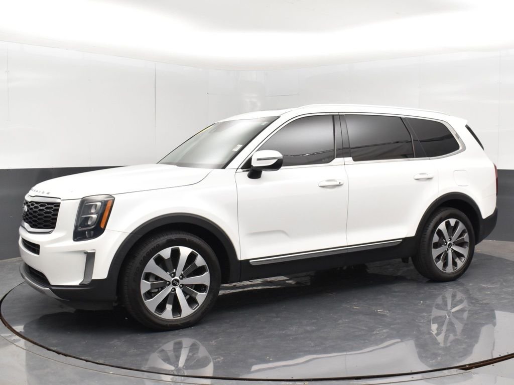 Used 2021 White Kia EX image 15