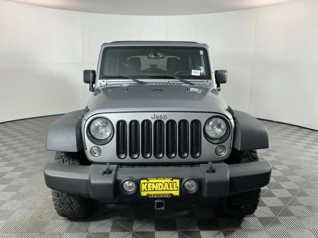 Used 2015 Billet Silver Metallic Jeep Unlimited Rubicon image 2