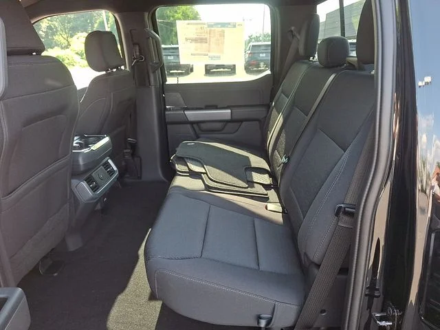 New 2026 Agate Black Metallic Ford XLT image 6