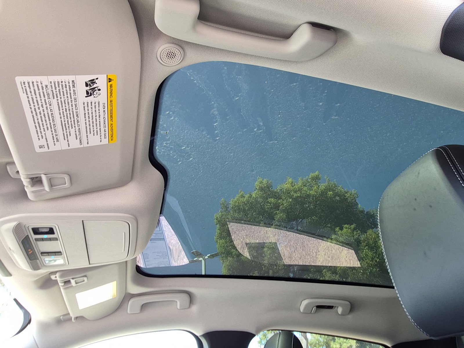 New 2026 Glacier Gray Metallic Tri-coat Ford Premium image 32