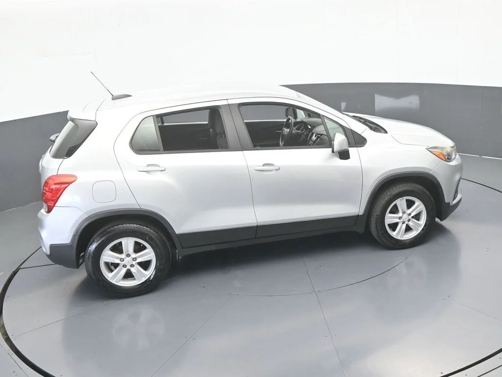 Used 2017 Silver Ice Metallic Chevrolet LS image 48