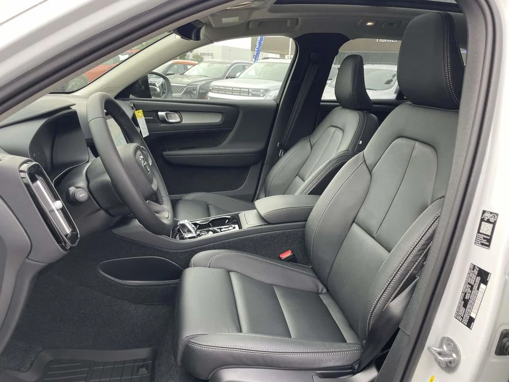 New 2026 Crystal White Volvo Plus image 8