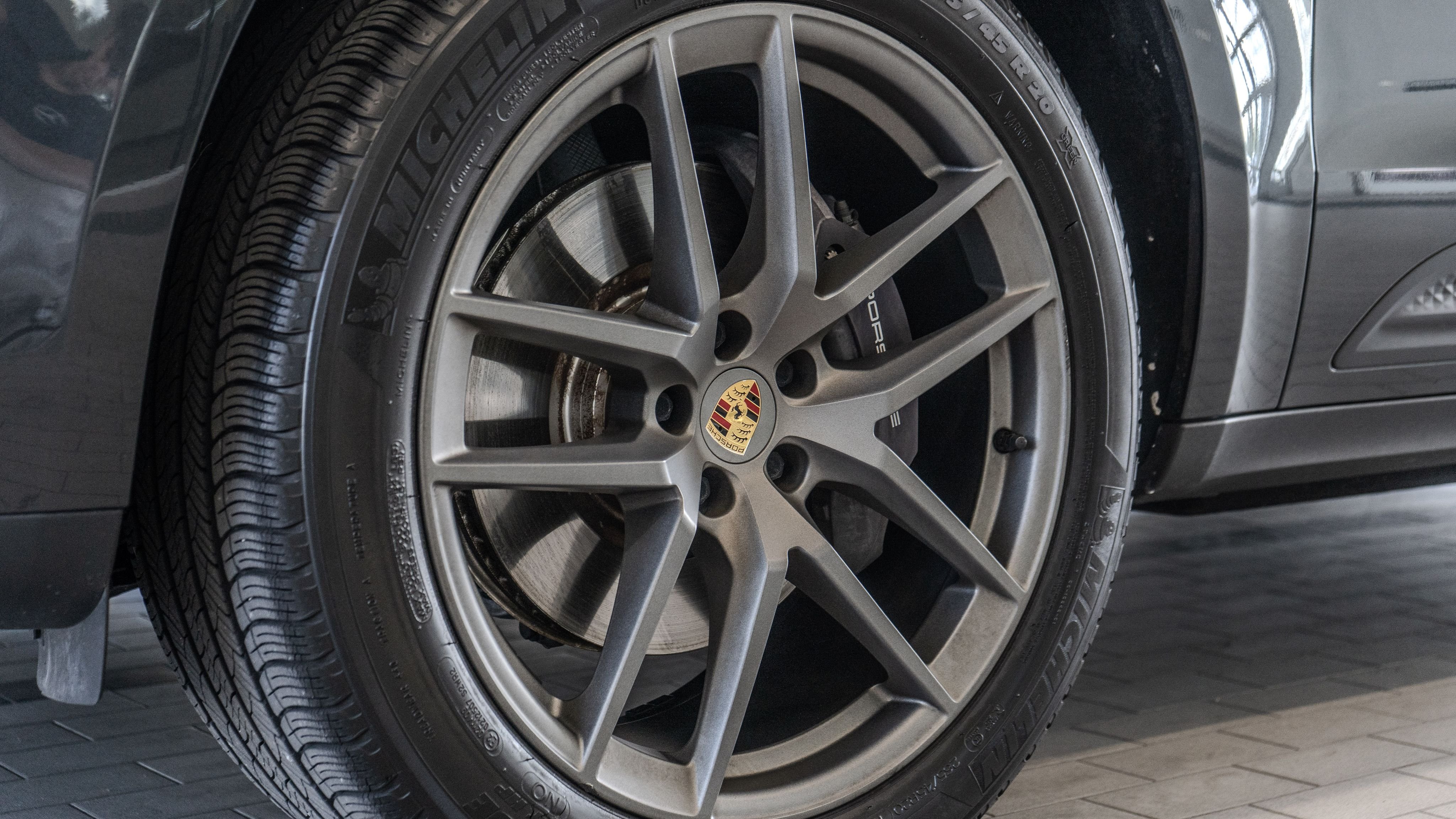 Used 2023 Volcano Grey Metallic Porsche Base image 31