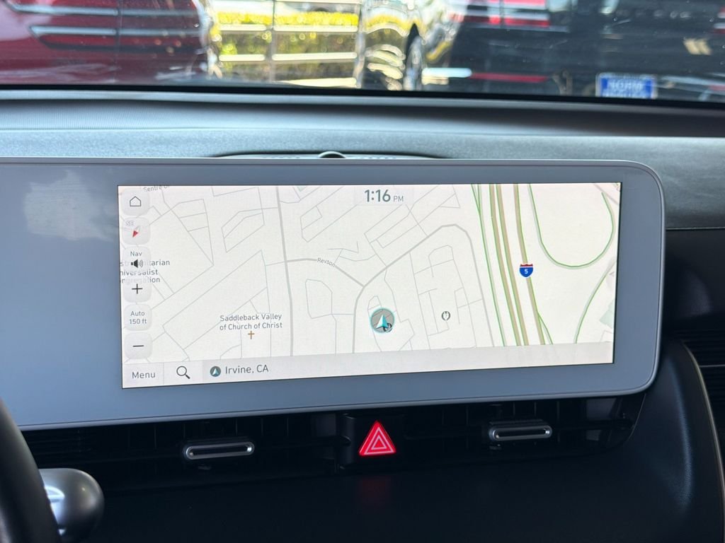 Used 2024 White Hyundai SEL image 19
