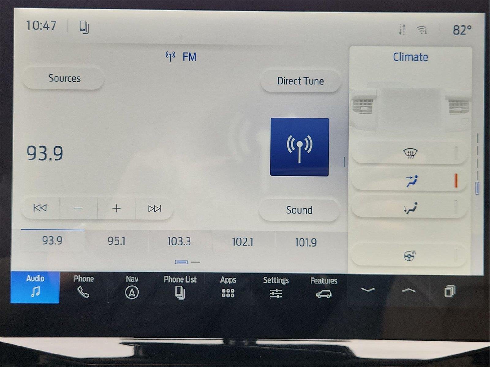 2023 Ford Expedition photo 13 of 36