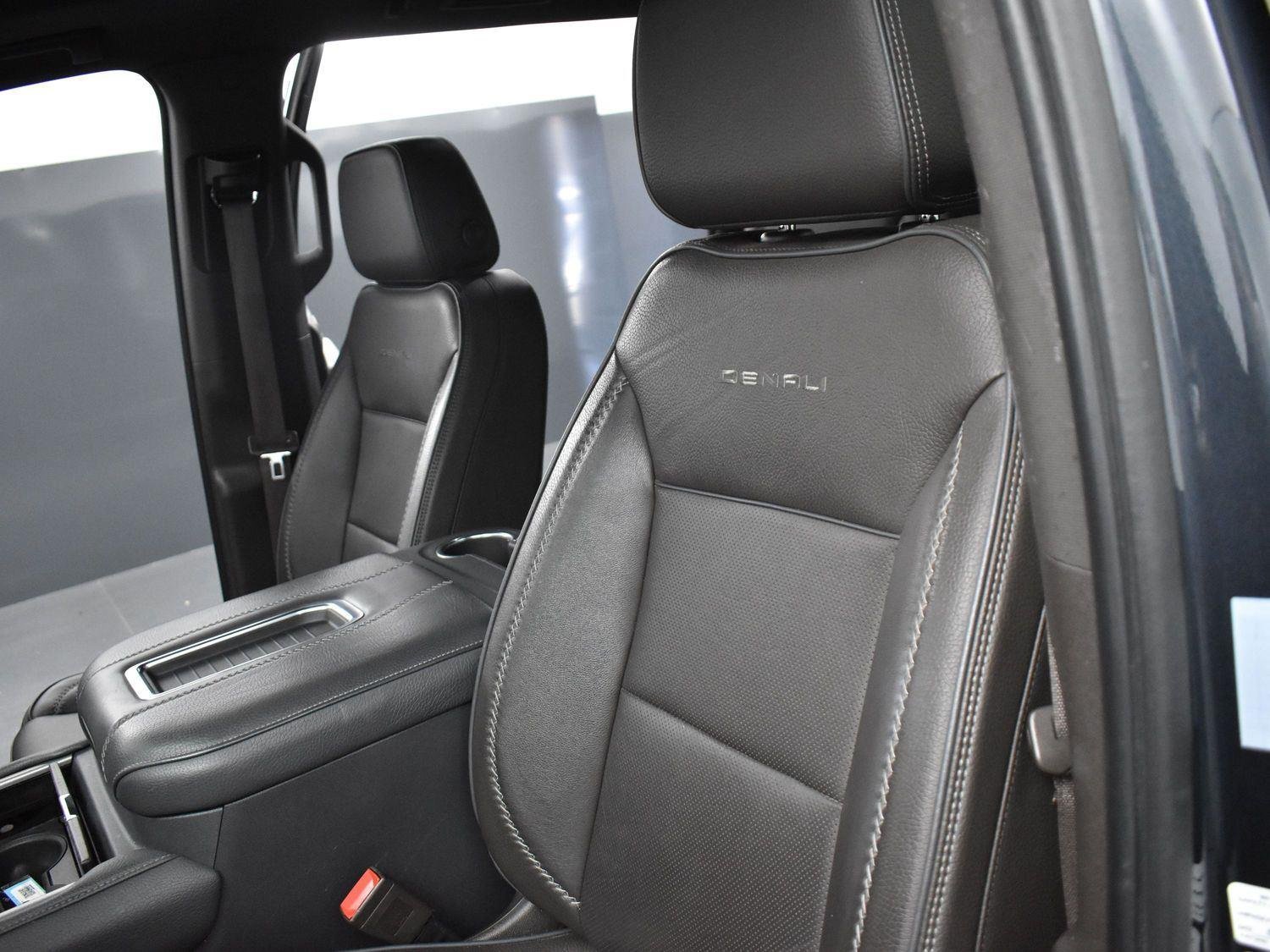 Used 2021 Hunter Metallic GMC Denali image 17