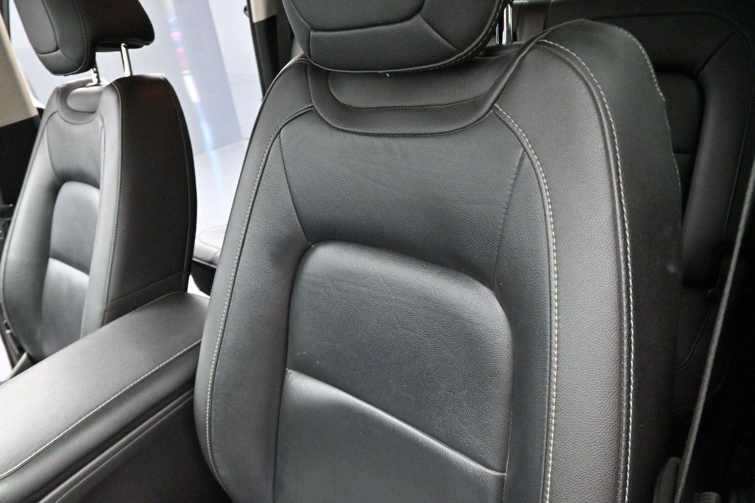 Used 2019 Onyx Black GMC 4WD SLT image 15
