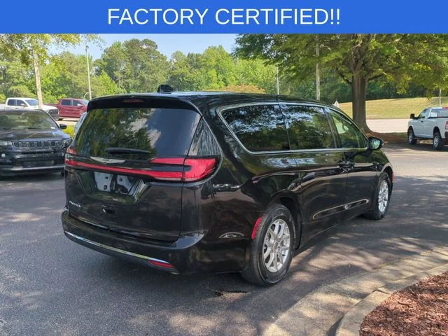 Used 2023 Black Chrysler Touring L image 5