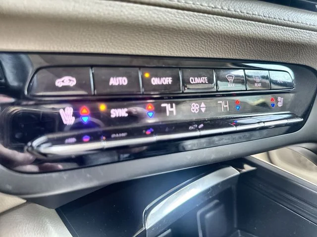 Used 2023 White Buick Avenir image 19