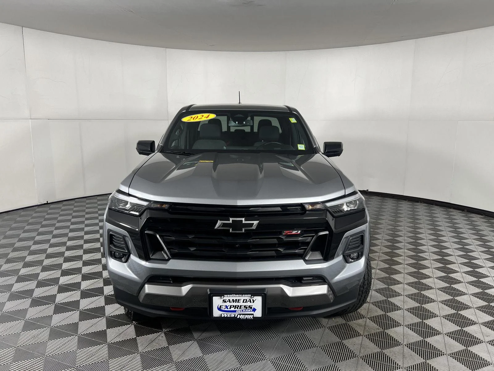Used 2024 Sterling Gray Metallic Chevrolet Z71 image 26