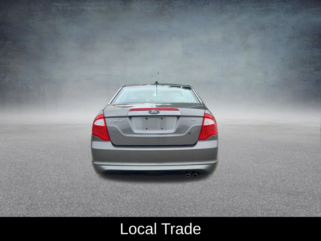Used 2010 Sterling Gray Metallic Ford SE image 4