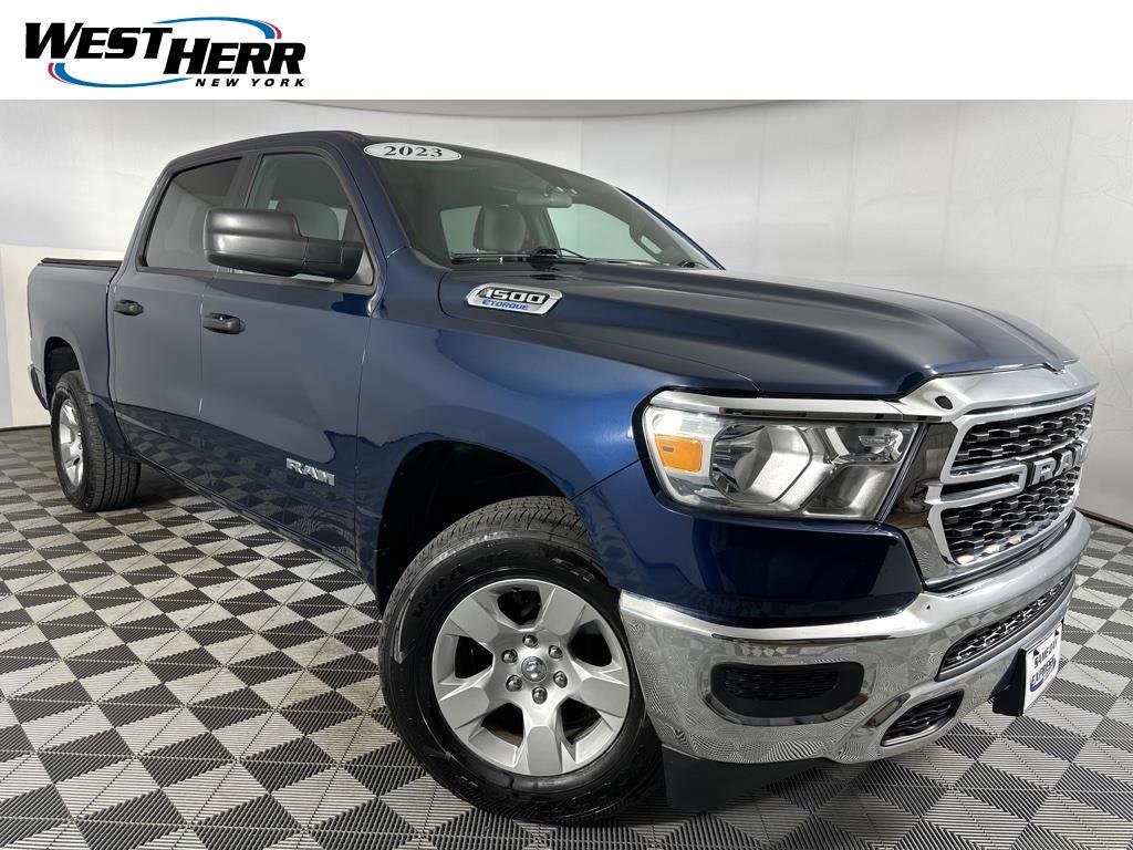 2023 RAM 1500 Big Horn/Lone Star 4x4 Crew Cab 5'7's photo