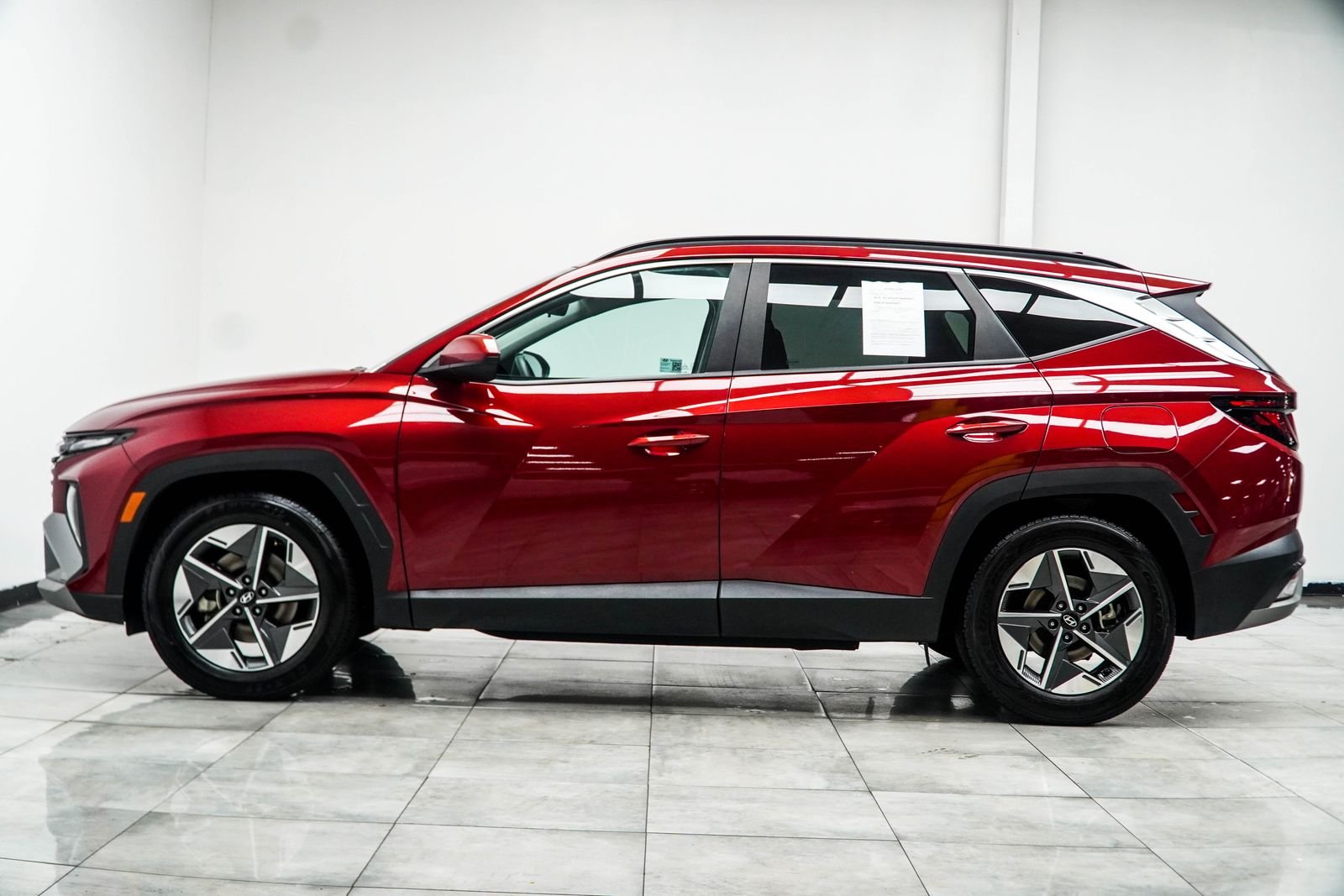 Used 2025 Red Hyundai SEL image 10
