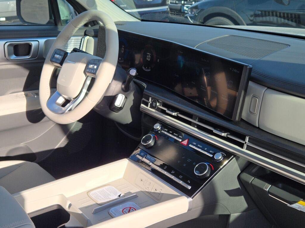New 2026 Silver Hyundai SEL AWD image 9