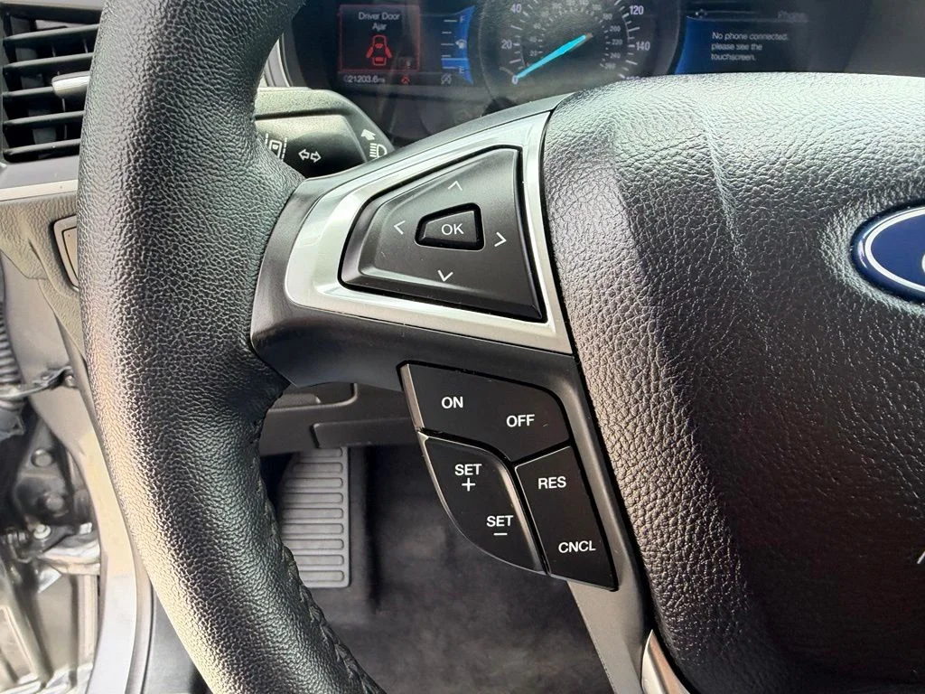 Used 2024 Gray Ford SEL image 16