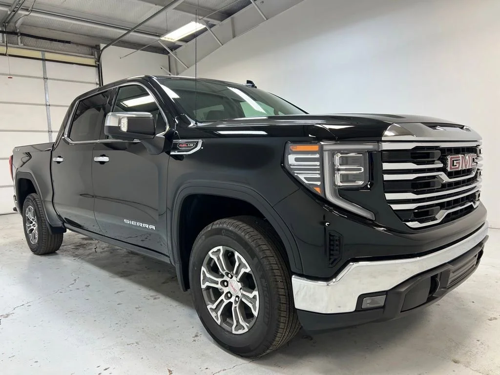 New 2026 Onyx Black GMC SLT image 7