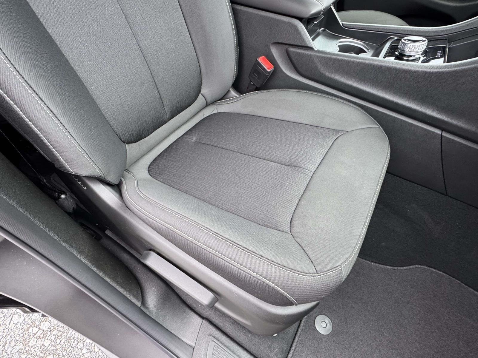 New 2025 Baltic Gray Metallic Clear-Coat Exterior Paint Jeep Laredo image 16